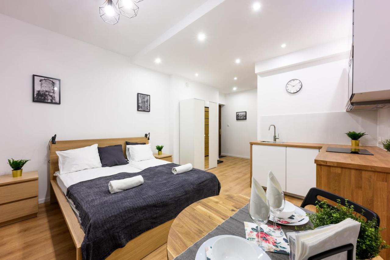 Cracow Rent Apartments - Spacious Apartments For 2-7 People In Quiet Area - Kolberga Street Nr 3 - 10 Min To Main Square By Foot Krakow Luaran gambar